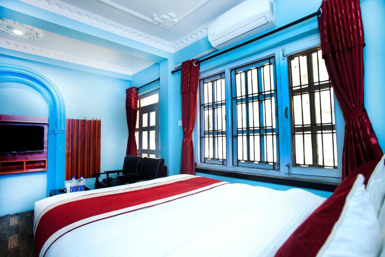 Oyo 372 Hotel Happy Inn Катманду Экстерьер фото